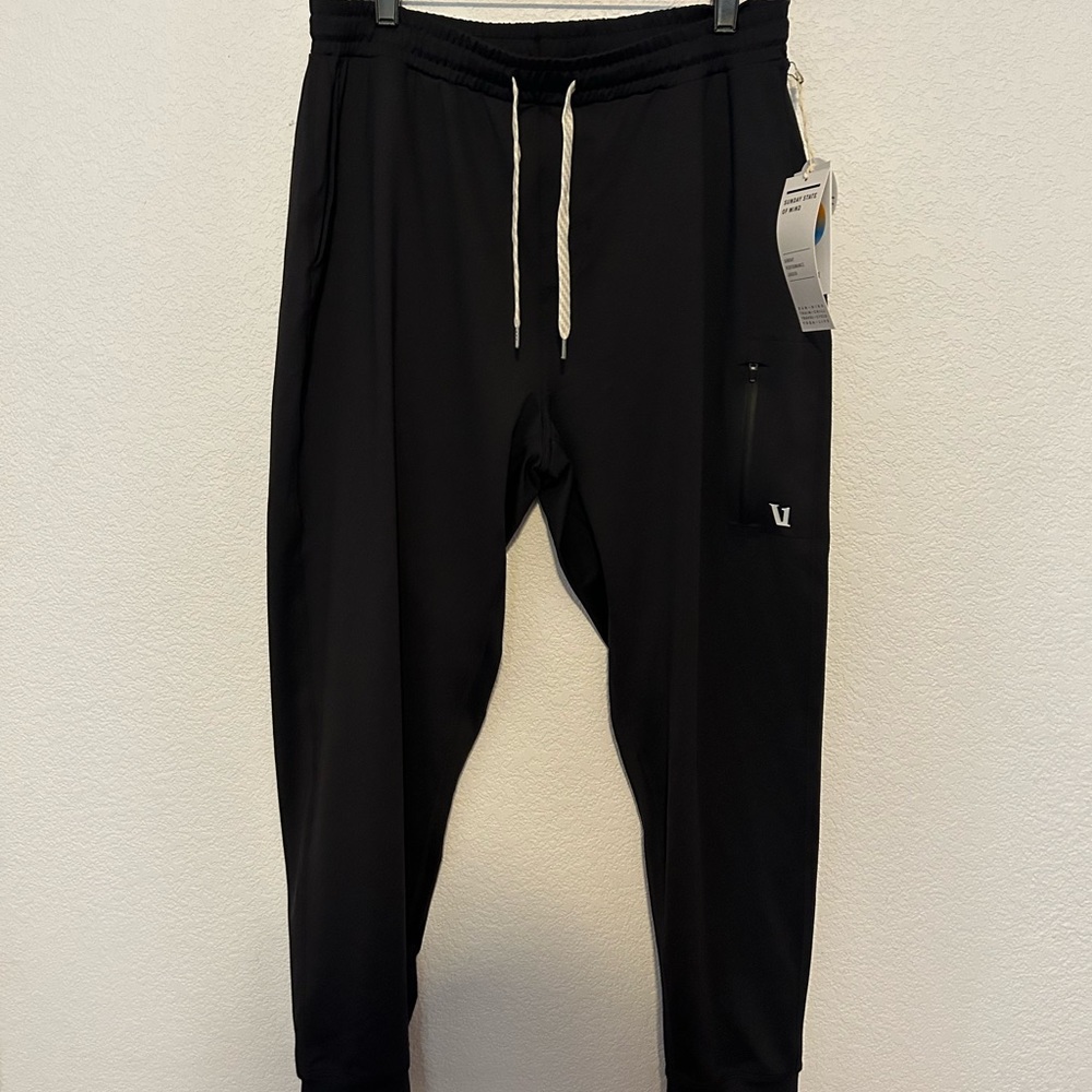 NWT Vuori Mens Sunday Performance Jogger Large trek, hike, surf